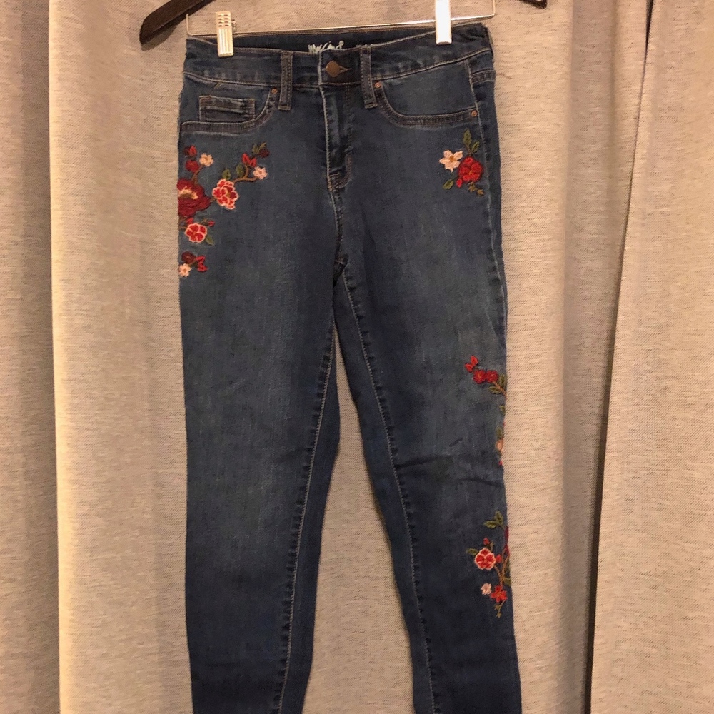 flower embroidered jeans